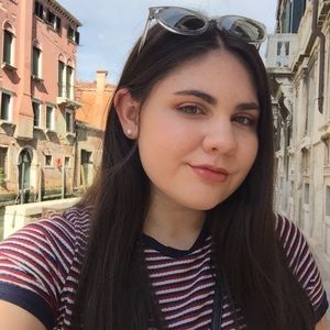 Meet your Posher, Lena